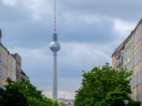 TV-tower  Bride of East Berlin, the TV-tower seen from Bernauer Strasse. : 2016, Berliini, Berlin, Fujifilm, Germany, Saksa, digital image, historia, history, kaupunki, kesäloma, matka, summer holiday, town, travel