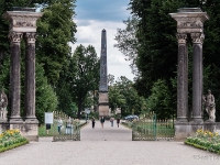 Obelisk and gate  Entrance at the end of Hauptallee and 1748 obelisk. : 2016, Fujifilm, Potsdam, digital image, historia, history, kaupunki, kesäloma, matka, summer holiday, town, travel