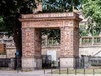 DSF2124  Triumphal arch. 1851 by Friedrich August Stuler. It was commissioned by Friedrich Wilhelm IV and was meant as an entry to a new street, Triumphstrasse. The street never materialized though. : 2016, Fujifilm, Potsdam, digital image, historia, history, kaupunki, kesäloma, matka, summer holiday, town, travel