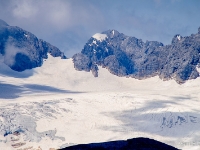 Glacier  A closer view of the glacier : 2016, AUT, Austria, Fujifilm, Itävalta, Krippenstein, LG G3, Oberösterreich, UNESCO, Winkl, digital image, kesäloma, luonto, maisema, matka, mountains, nature, phone image, scenery, summer holiday, traffic, vuoristo