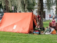 Medieval camp  Relaxing in front of the tent : 2016, Fujifilm XT-1, Hämeenlinna, Medieval fair, esitys, historia, history, keskiaikamarkkinat, markkina, medieval, show, tapahtuma, viikinki