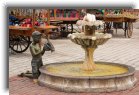 keywest15 * A statue and a fountain in Mallory Square * 1200 x 799 * (418KB)