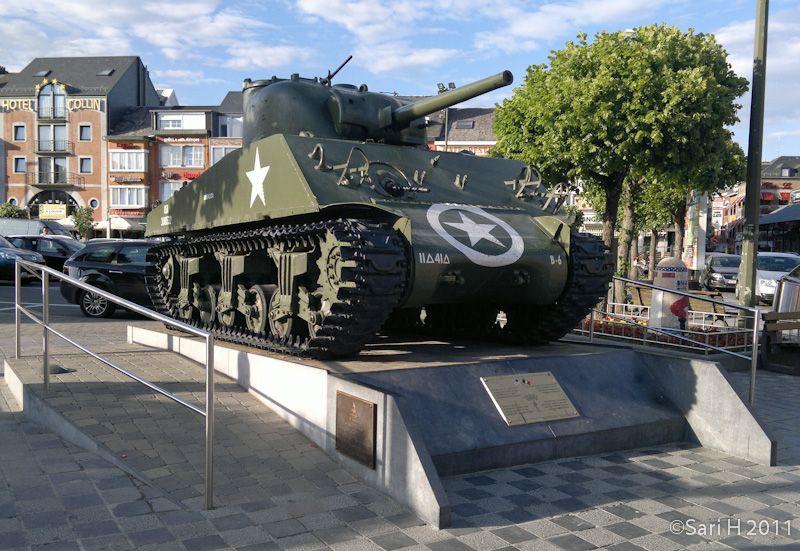 bastogne-2.jpg - Sherman tank