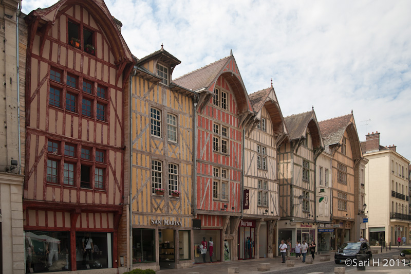 troyes-15.jpg - More half-timbered houses