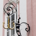 A shop sign, an anchor