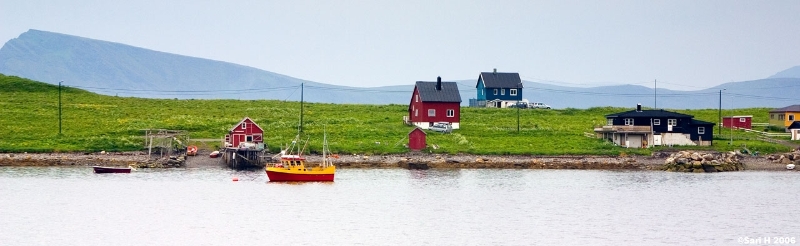 2006_07_08_03.jpg - Repvåg village