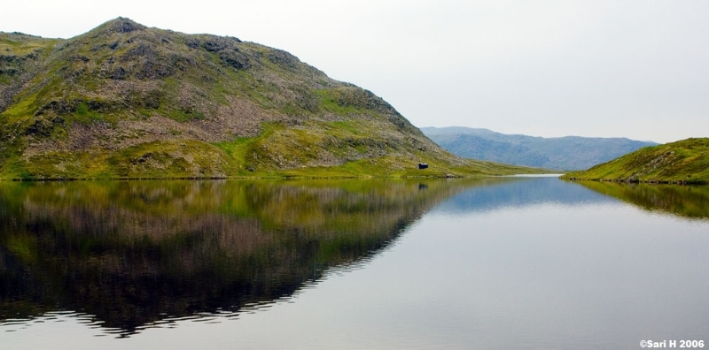 2006_07_08_20.jpg - A lake near Nordkapp