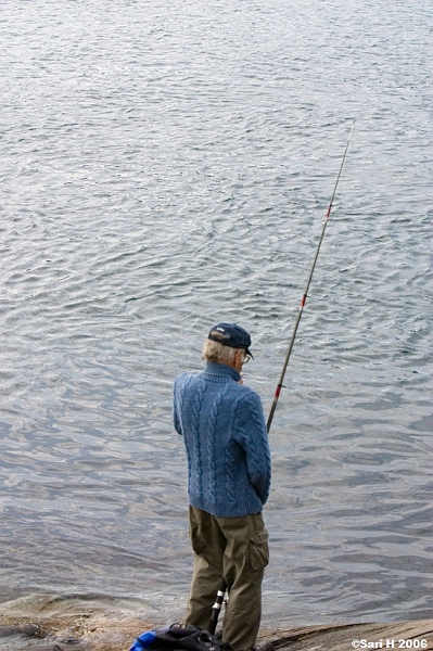 2006_07_06_16.jpg - Fishing