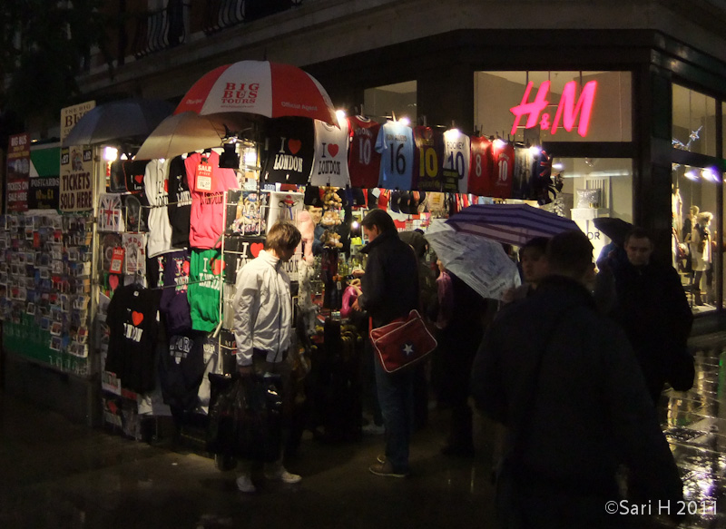 DSCF3530.jpg - Tourist crap on Oxford Street