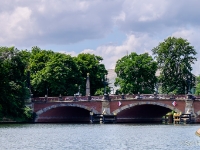 Lutherbrücke  The bridge was built in 1892 and is named after Martin Luther, who was a seminal figure in the Protestant Reformation. The bridge was designed by architects Karl Bernhard and Otto Stahn. : 2016, Berliini, Berlin, Fujifilm, Germany, Saksa, digital image, historia, history, kaupunki, kesäloma, matka, summer holiday, town, travel