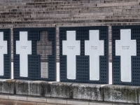 Berlin wall memorial  A memorial for those who died while trying to escape from East Berlin to West across the river Spree. One cross is left empty for the unknown victims. : 2016, Berliini, Berlin, Fujifilm, Germany, Saksa, digital image, historia, history, kaupunki, kesäloma, matka, summer holiday, town, travel