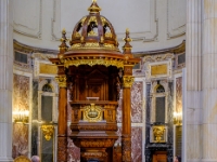 Berliner Dom  The pulpit is a marvelous work of oak woodcarving designed by Otto Raschdorff, the son and employee of the Cathedral’s architect. It bears the inscription, “The Word of the Lord is Eternal” : 2016, Berliini, Berlin, Fujifilm, digital image, kaupunki, kesäloma, summer holiday, town