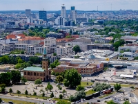 City view  In the front is St. Matthew Church,  a neo-Romanesque church at the southern edge of the Tiergarten in Berlin. It is the only historic building within the modern setting of the Kulturforum. Kulturforum is to the right of the church. The church was erected in 1846. : 2016, Berliini, Berlin, Fujifilm, digital image, kaupunki, kesäloma, summer holiday, town