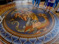 Kaiser-Wilhelm-Gedächtnis-Kirche  The entrance hall in the base of the damaged spire was reopened to visitors, having been consecrated on 7 January 1987. Its floor contains a mosaic of the Archangel Michael fighting the dragon. : 2016, Berliini, Berlin, Fujifilm, digital image, kaupunki, kesäloma, summer holiday, town