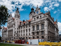 Neues Rathaus  In 1895 the city of Leipzig was granted the site of the Pleissenburg by the Kingdom of Saxony to build a new town hall. A competition was held for architectural designs with the specification that the Rapunzel tower sillhouette of the Pleißenburg be retained. In 1897 the architect and city building director of Leipzig Hugo Licht was awarded the job of designing it. The foundation stone of the New Town Hall was laid on the 19 th October 1899. The town hall was built in the style of historicism. : 2016, DEU, Fujifilm, Germany, LG G3, Leipzig, Sachsen, Saksa, digital image, historia, history, kaupunki, kesäloma, lLeipzig, matka, phone image, summer holiday, town, travel