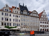 Markt buildings  The historic buildings on the north side have been rebuilt after the destruction of war, including the Alte Waage. The building was constructed in 1555 under the direction of the building and the mayor Hieronymus Lotter (1497-1580) and executive architect Paul Speck († 1557) in Renaissance style as Ratswaage. It's the building on the right. : 2016, Fujifilm, Germany, LG G3, Saksa, digital image, historia, history, kaupunki, kesäloma, lLeipzig, matka, phone image, summer holiday, town, travel