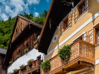 Saltzhaus  The listed building, formerly belonging to a salt merchant, on the upper Market Square of Hallstatt, was built in 1751 and serves currently as a guesthouse. : 2016, AUT, Austria, Fujifilm, Hallstatt, Itävalta, LG G3, Oberösterreich, UNESCO, digital image, historia, history, kaupunki, kesäloma, phone image, summer holiday, town