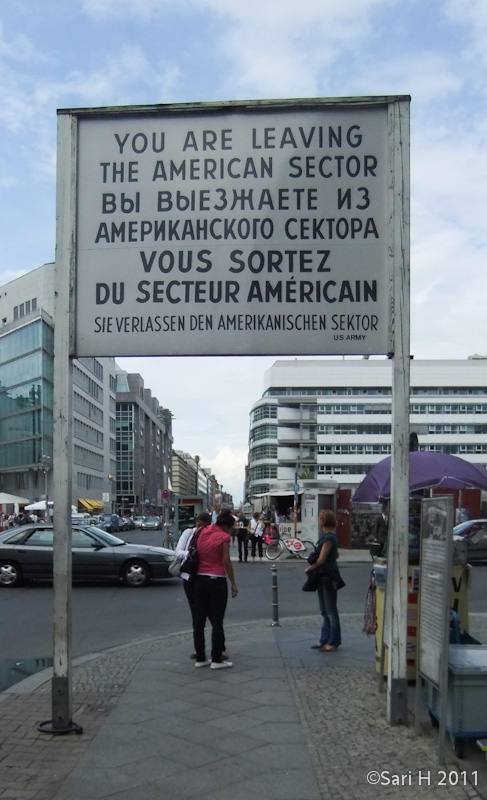 berlin-61.jpg - Checkpoint Charlie, the most famous border crossing point between West- and East Berlin during the cold war