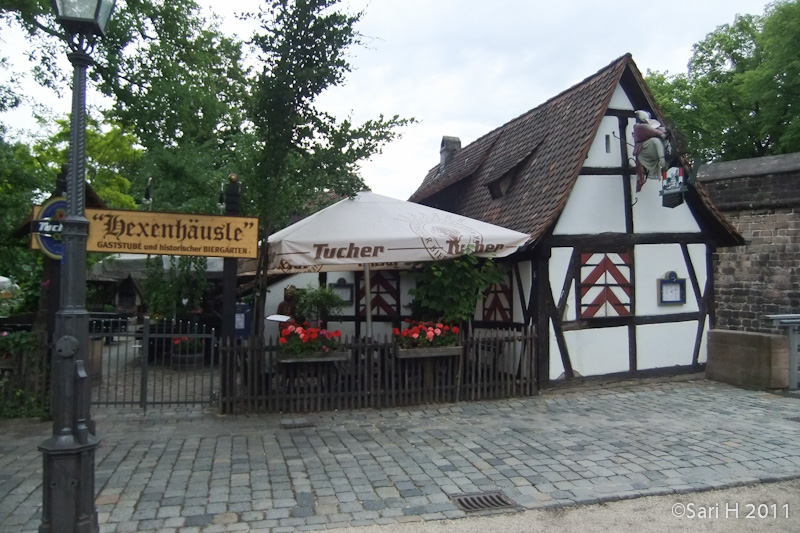 nurmberg-33.jpg - Hexenhäusle, a Biergarten right next to the castle.