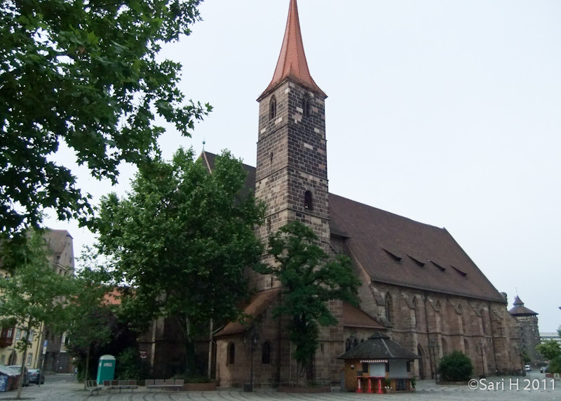 nurmberg-51.jpg - St. Jakob (St. James' Church), this Gothic church was originally the hospice church for the German Order. Today's building was erected in mid to late 14th century.