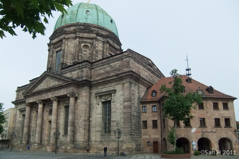 nurmberg-52.jpg - St. Elisabeth (St. Elizabeth's Church)  was originally part of the former branch settlement of the German Knights' Order. The humble Gothic chapel was demolished in 1785 and replaced by this mighty neo-classical building.