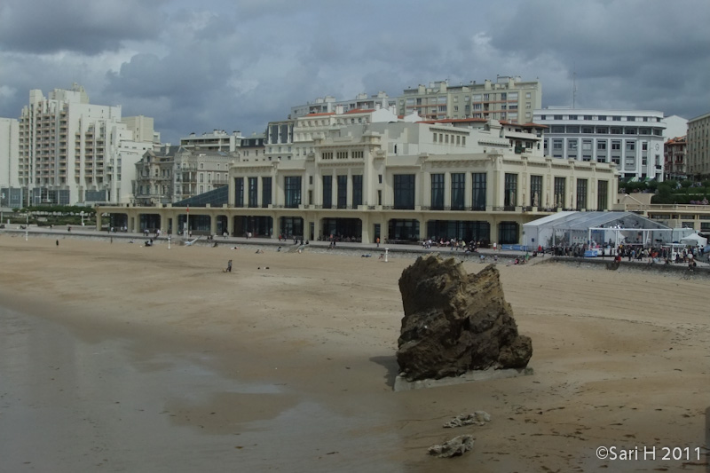 biarritz-26.jpg - Casino and beach