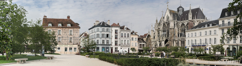 troyes-2.jpg - Place de la Libération