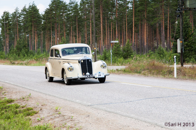 Mercedes-Benz 220