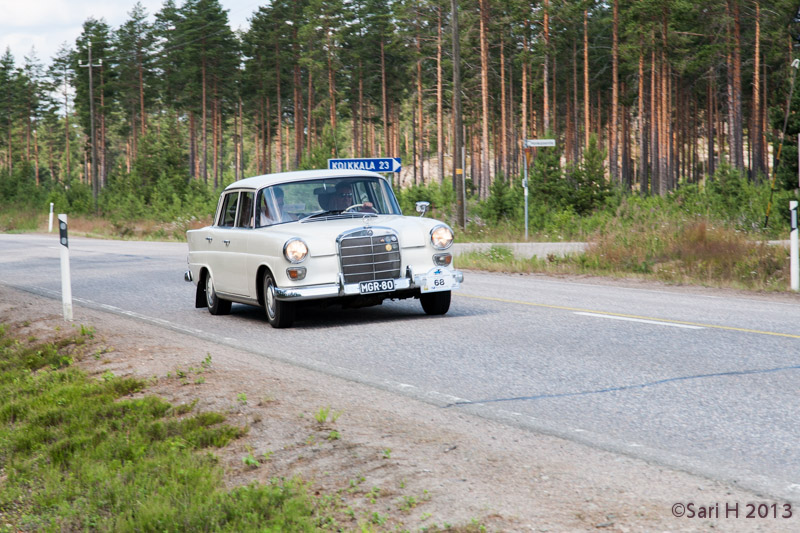 Mercedes-Benz 200 D W110